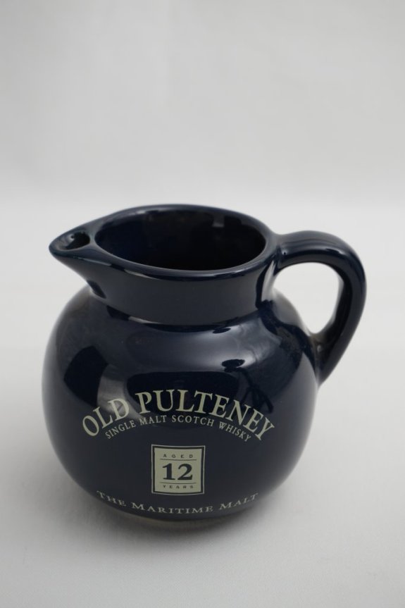 Old Pulteney vattenkaraff i keramik